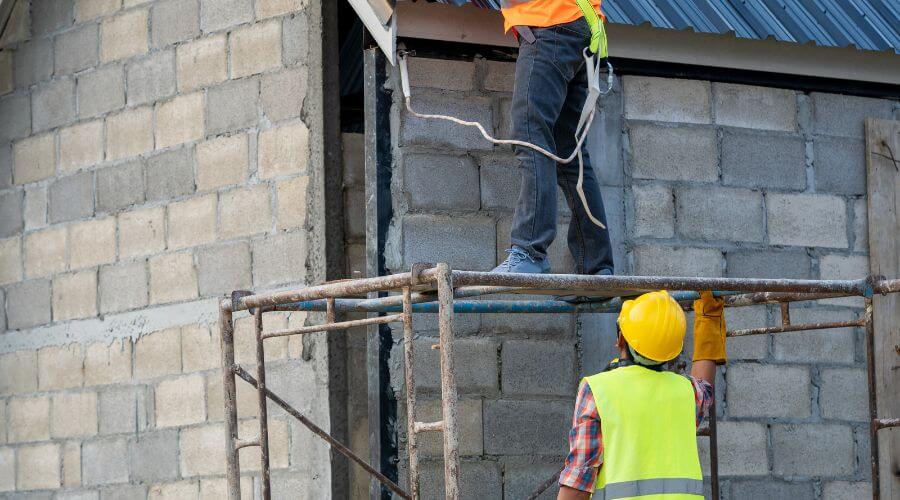 Professional gutter cleaning in Strasburg, CO